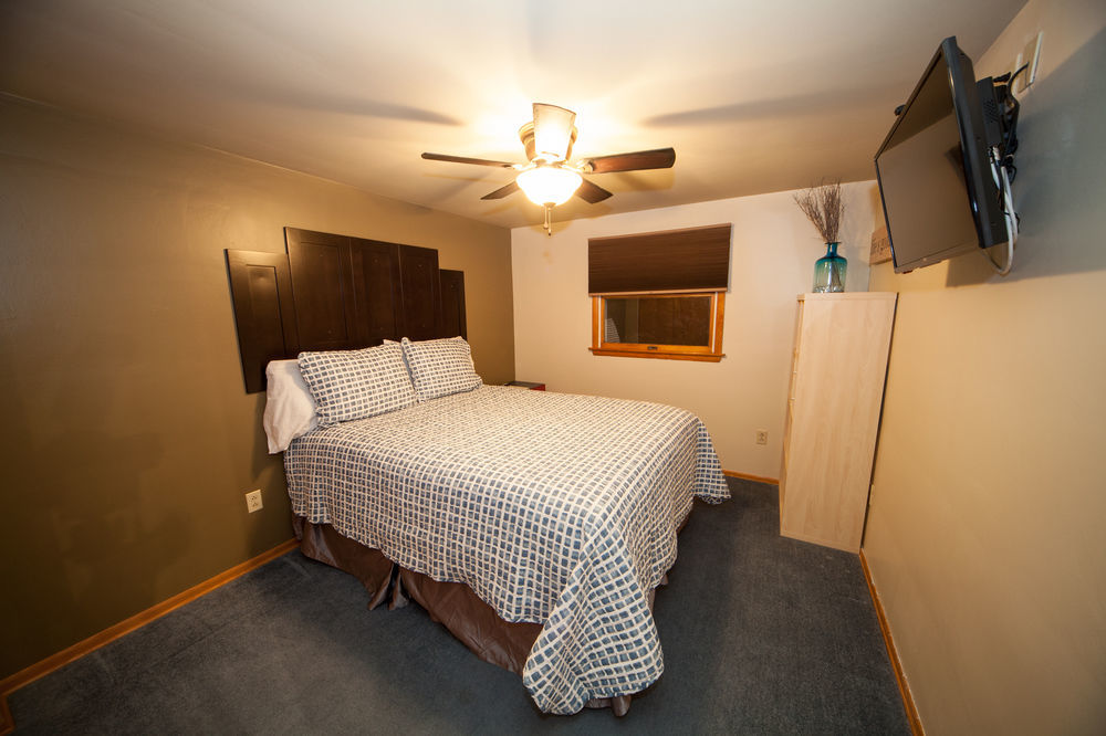Log Cabin Lodge & Suites Jones Mills Екстериор снимка